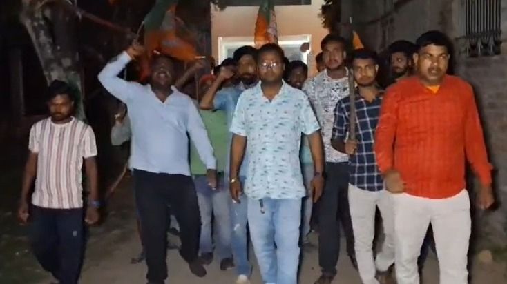 বিক্ষোভ বিজেপি সমর্থকদের