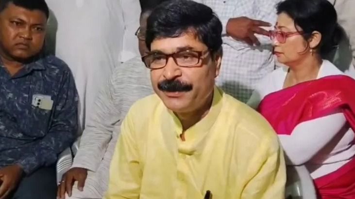 কোচবিহারে TMC-তে বড় ভাঙন, দল ছেড়ে কংগ্রেসে রবি ঘোষের ছায়াসঙ্গী