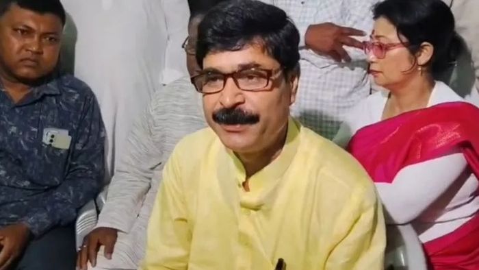 কোচবিহারে TMC-তে বড় ভাঙন, দল ছেড়ে কংগ্রেসে রবি ঘোষের ছায়াসঙ্গী