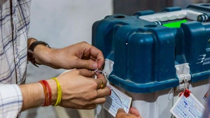 রিটার্নিং অফিসার বদল