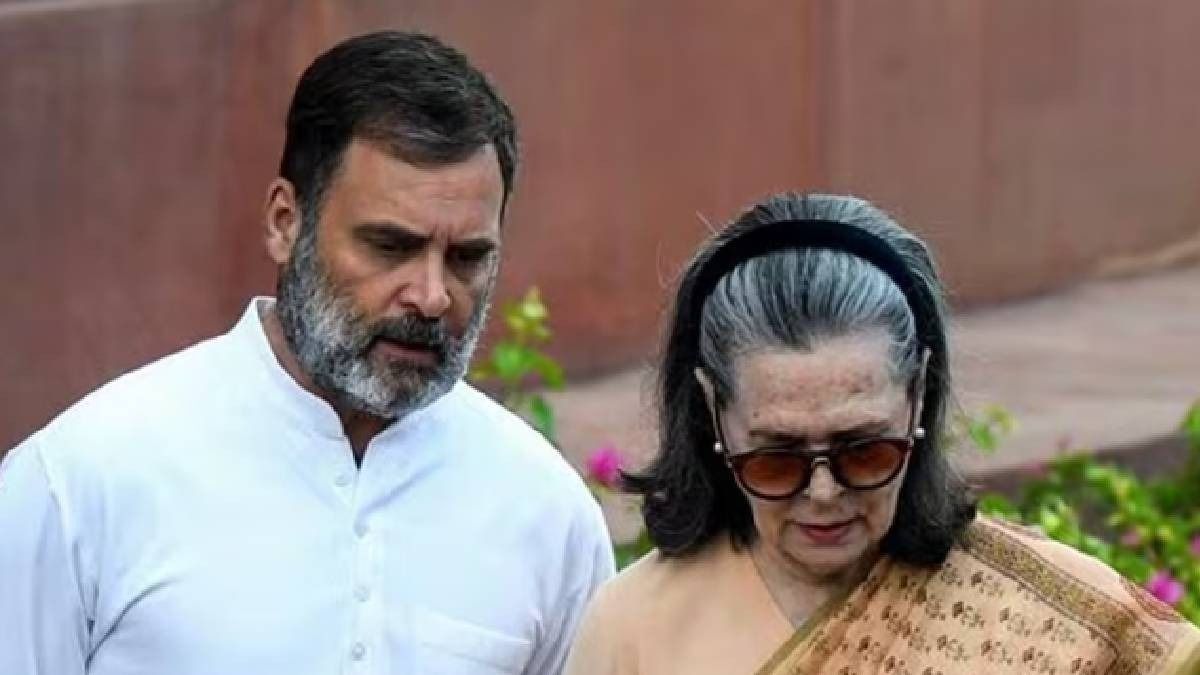 হাসপাতালে সনিয়াকে দেখতে গেলেন রাহুল, ঠিক কী অবস্থা?