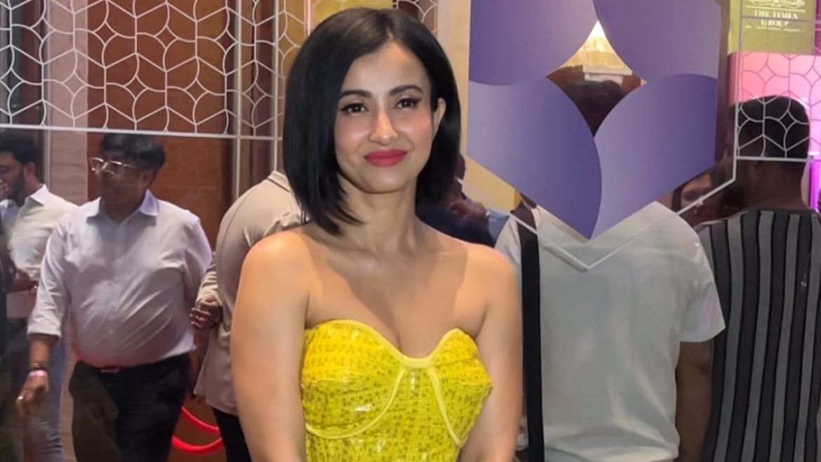 মনামী ঘোষ (ছবি: ফেসবুক)