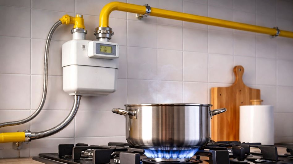 পাইপলাইনে রান্নার গ্যাস নিতে গেলে কত খরচ? জানুন আবেদনের প্রক্রিয়া পাইপলাইনে রান্নার গ্যাস নিতে গেলে কত খরচ? জানুন আবেদনের প্রক্রিয়া