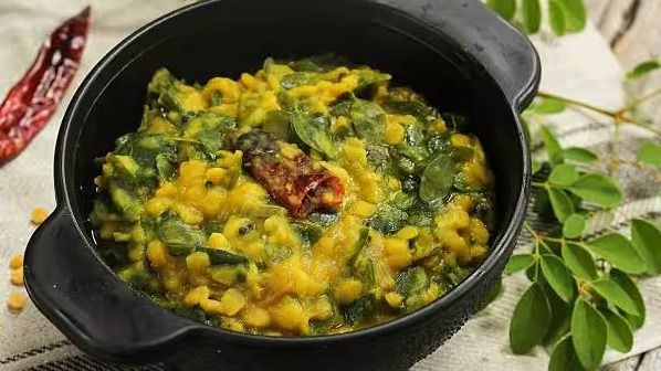 সজনে পাতার ডাল