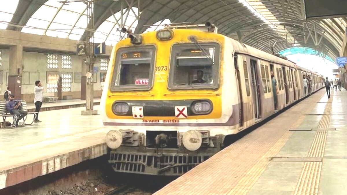 ট্রেনের কামরা, স্টেশনে অশালীন বিজ্ঞাপনের পোস্টার নিষিদ্ধ, একাধিক নয়া নিয়ম জানালেন রেলমন্ত্রী