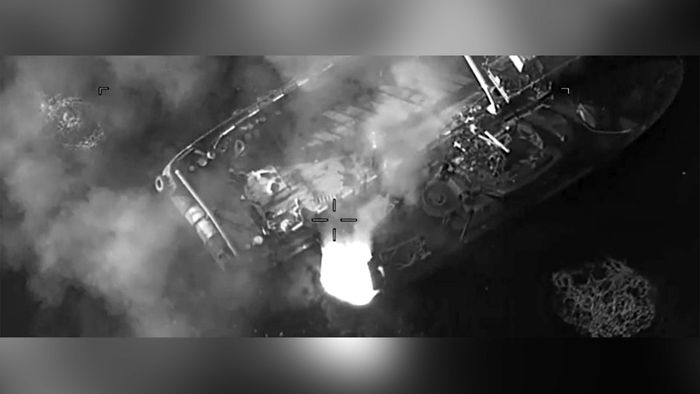 US Strikes Mashhad Airport: মাশহাদ বিমানবন্দরে ভারতগামী বিমানে মার্কিন ক্ষেপণাস্ত্র, ‘যুদ্ধাপরাধ’-এর অভিযোগ ইরানের