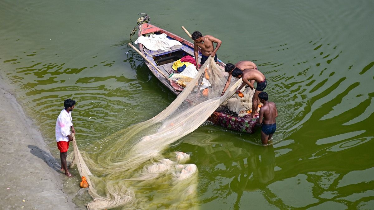 মাছ নিয়ে ভোট রাজনীতি তো চলছে, ওই দাবিগুলি মিটবে তো? চিন্তায় ময়নার মত্‍স্যজীবীরা 