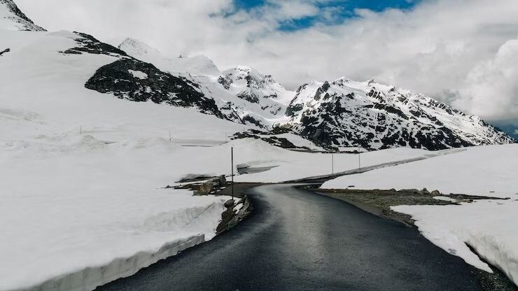 হিন্দুদের পাশাপাশি জৈনদের কাছেও পরম পবিত্র, ভারতের এই পাহাড়গুলি তীর্থ হিসেবে সেরা