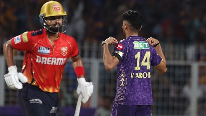 KKR এর বৈভব অরোরা (R) এবং PBKS অধিনায়ক শ্রেয়াস আইয়ার ফ্রেমে