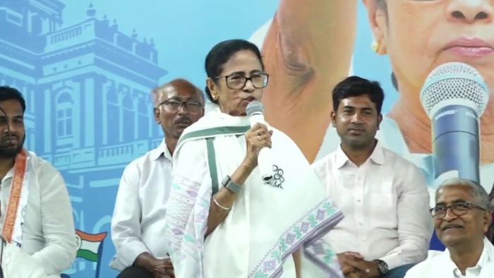 নাকাশিপাড়া থেকে বিজেপিকে হুঁশিয়ারি মমতার