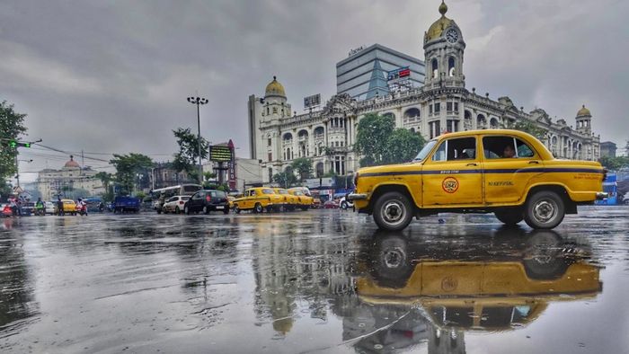 আজ কলকাতা সহ জেলায় ফের ঝড়,বৃষ্টি হবে কি?