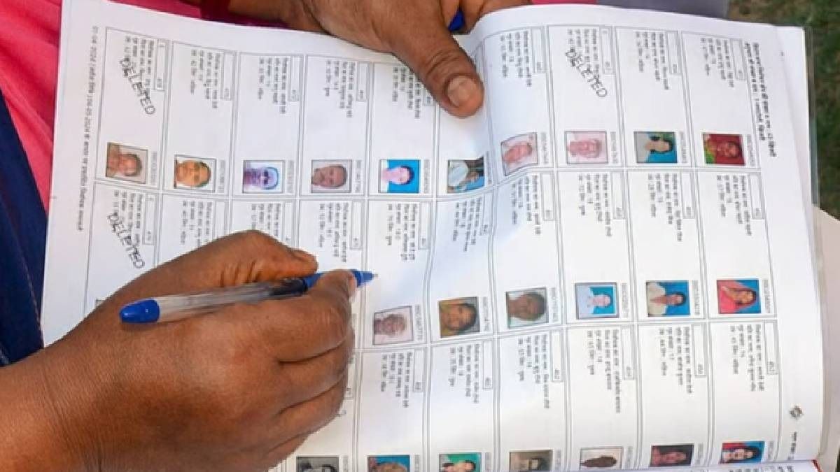 ৯০ লাখের বেশি বাদ, রাত ১২টার পরে ফ্রিজ ভোটার তালিকা, কারা ভোট দিতে পারবেন না?