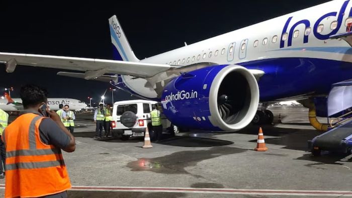 কলকাতায় ইন্ডিগোর বিমান দুর্ঘটনা