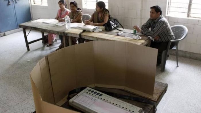 পোলিং এজেন্ট থাকবে বুথে?