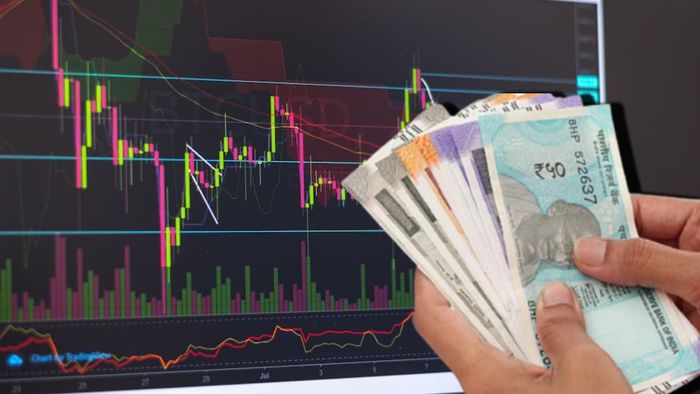 শেয়ার বাজারে ধসের মধ্যেই মিউচুয়াল ফান্ড থেকে টাকা ঢালার হিড়িক