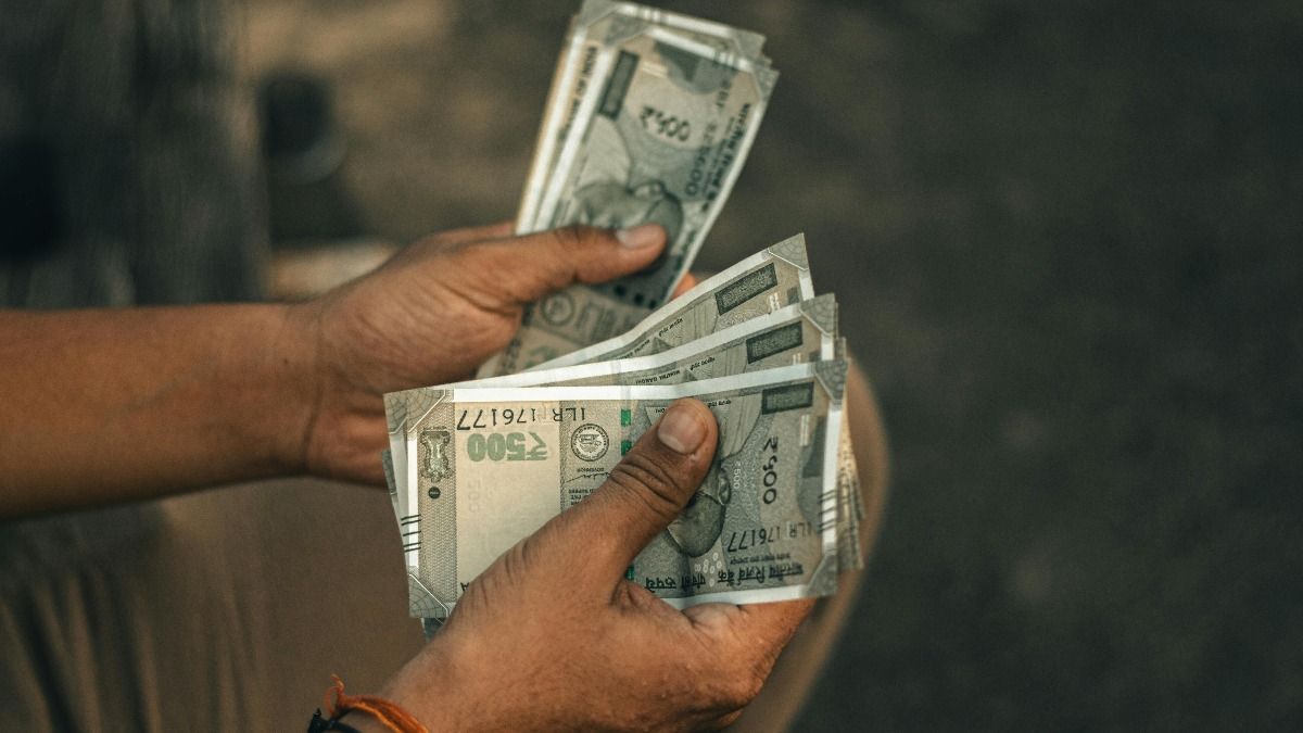 হাতে টাকা নেই, এই ১০টি টোটকায় অর্থ আসবে হুহু করে