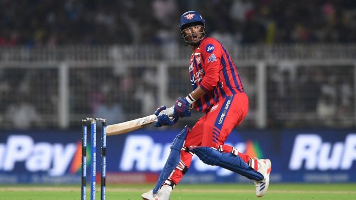 মুকুল চৌধুরী