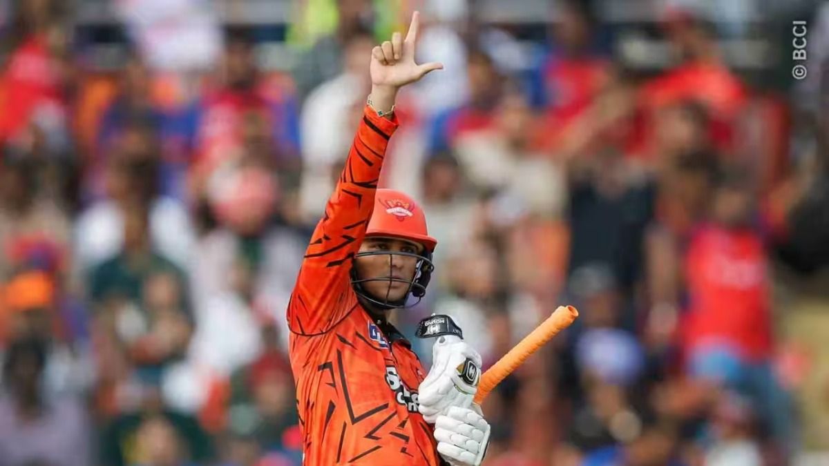 বৈভবের পর ঝড় তুললেন অভিষেকও, বাটলার-জয়সূর্যদের ছুঁলেন টিম ইন্ডিয়ার ওপেনার