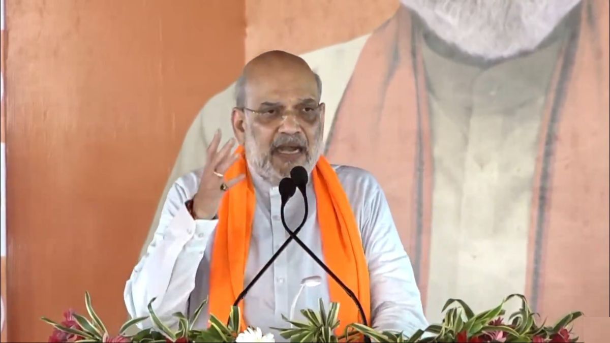 সোমবার রাজ্যের আইনশৃঙ্খলা পরিস্থিতি নিয়ে সরাসরি তোপ দাগেন কেন্দ্রীয় স্বরাষ্ট্রমন্ত্রী। 