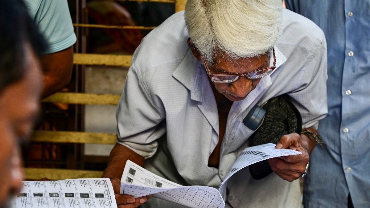 ‘SIR’-এ নাম বাদ পড়ায় মিলল না লোন, ব্যাঙ্ক অ্যাকাউন্টও 'ফ্রিজ' হয়ে যাবে? নয়া আশঙ্কা শুরু