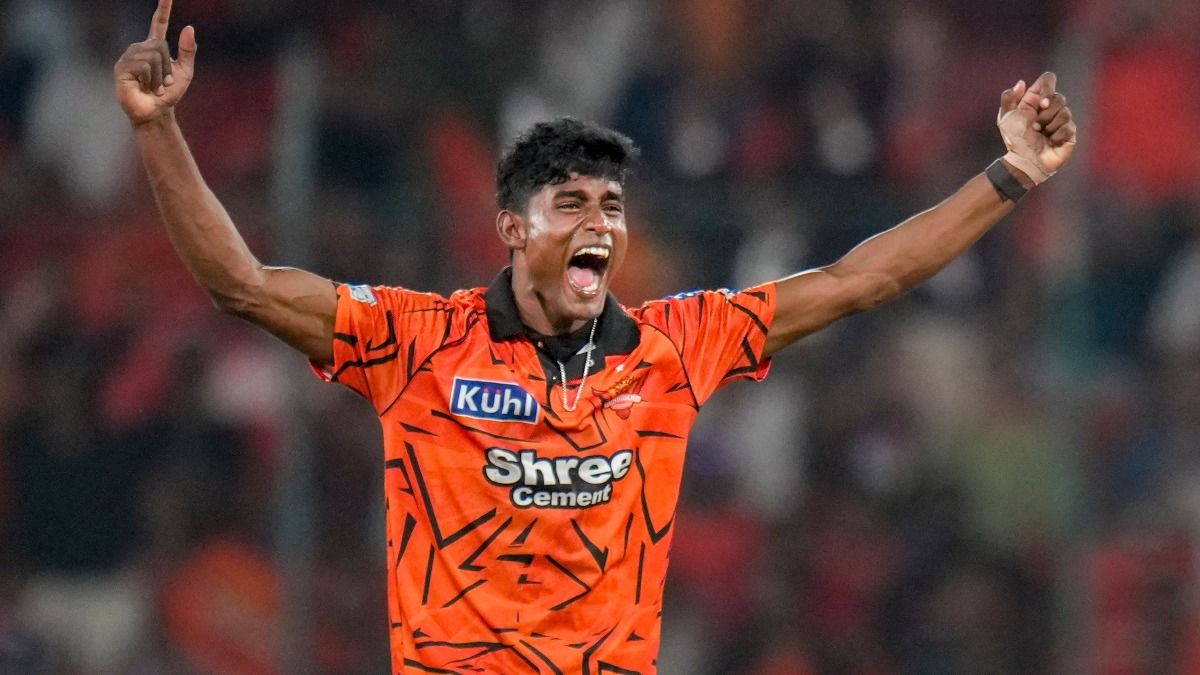 জুতো কিনতে বেচতে হয়েছিল মায়ের গয়না, নাইটদের নেট বোলার এখন IPL-এর তারা