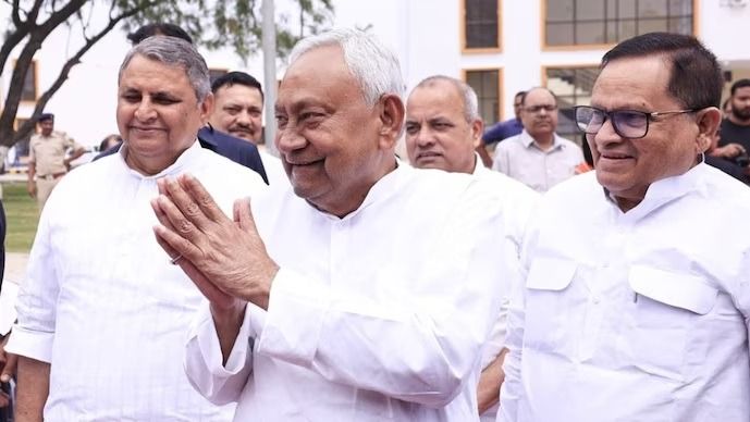 ২১ বছরে ১০ বার CM, ৬ বার ইস্তফা, তবে এবার ফাইনাল, নীতীশ সরলেন