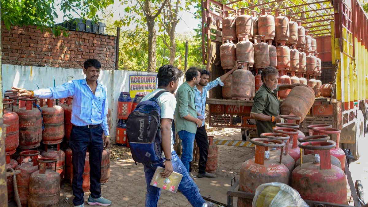 LPG নিয়ে সরকারের বড় পদক্ষেপের পরও পরিস্থিতি সেই এক, দিনে  চলছে ৯০ লক্ষ প্যানিক বুকিং