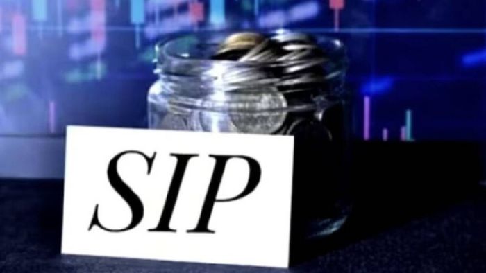 ১০ লক্ষ টাকা জমানোর SIP