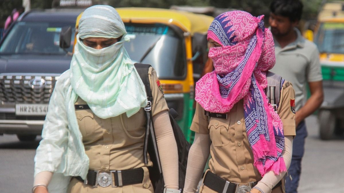 অস্বস্তি আরও বাড়বে, ৭ জেলায় তীব্র গরমের সতর্কবার্তা, উত্তরের ৩ জেলায় টানা ঝড়-বৃষ্টি