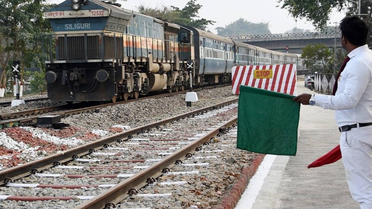গরমের ছুটিতে আরও ৪টি স্পেশাল ট্রেন, কলকাতা থেকে ক'টি? টাইম টেবিল