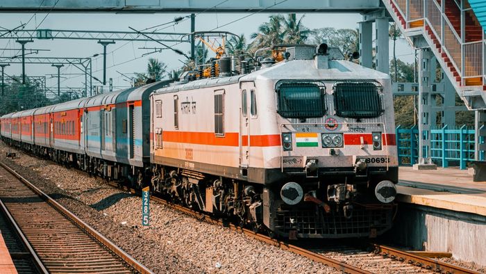 ভোটের জন্য বাড়ি ফিরতে গিয়ে মর্মান্তিক পরিণতি