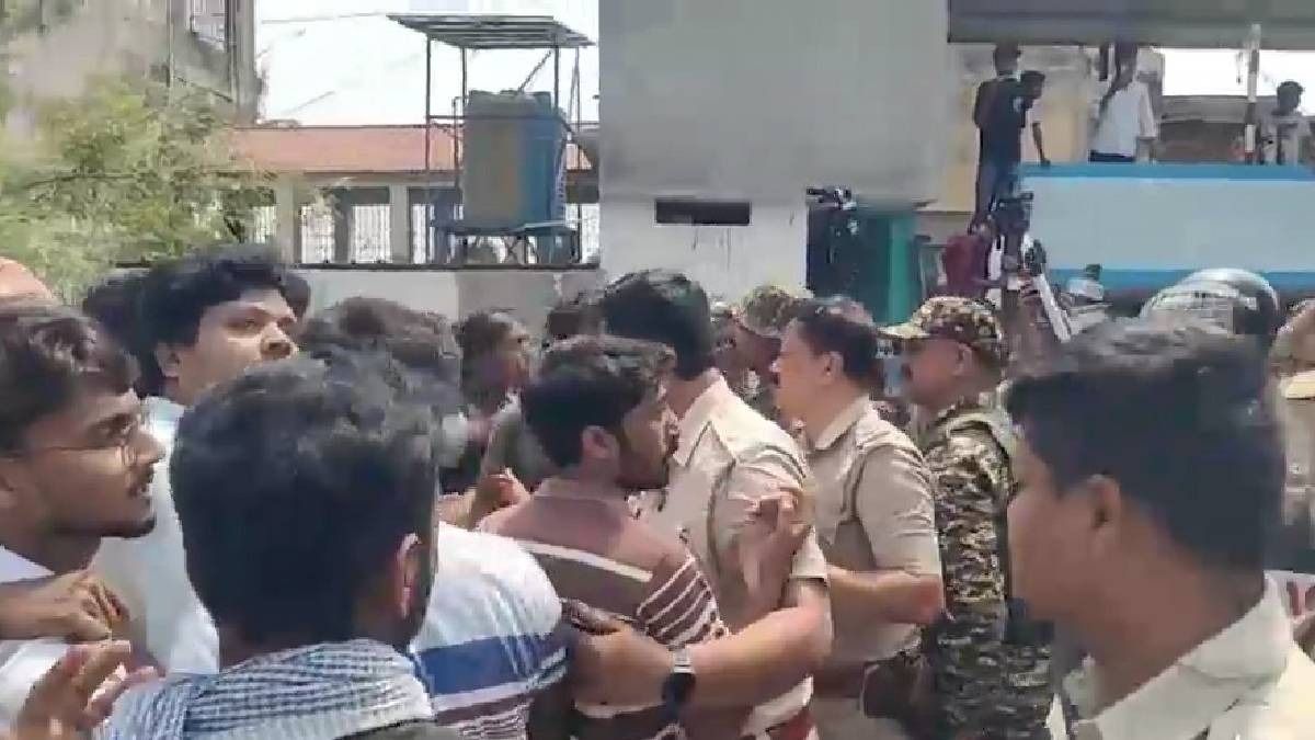 শিলিগুড়িতে বুথের বাইরে মুখোমুখি TMC, BJP, তপ্ত পরিস্থিতি, কড়া অ্যাকশনে কেন্দ্রীয় বাহিনী