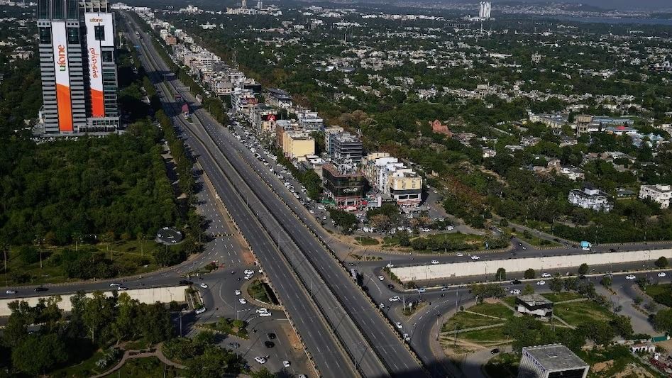 ইসলামাবাদে 'লকডাউন'