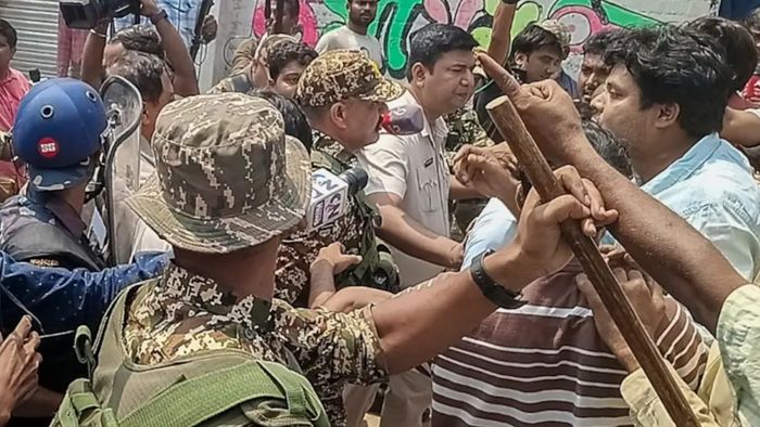 শুভেন্দু সরকারকে মারধর, প্রথম দফার ভোটে কোথায় কোথায় অশান্তি?
