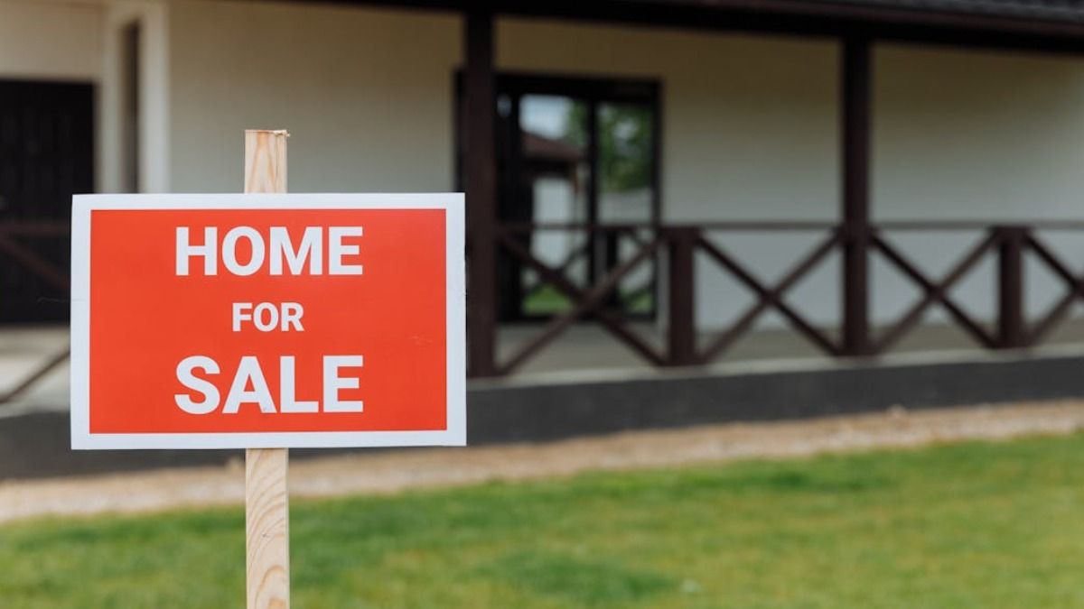 ২০২৬ সালে বাড়ি কেনার পরিকল্পনা করছেন? EMI সমস্যা নয়, পস্তাতে হবে এই ভুলের জন্য!