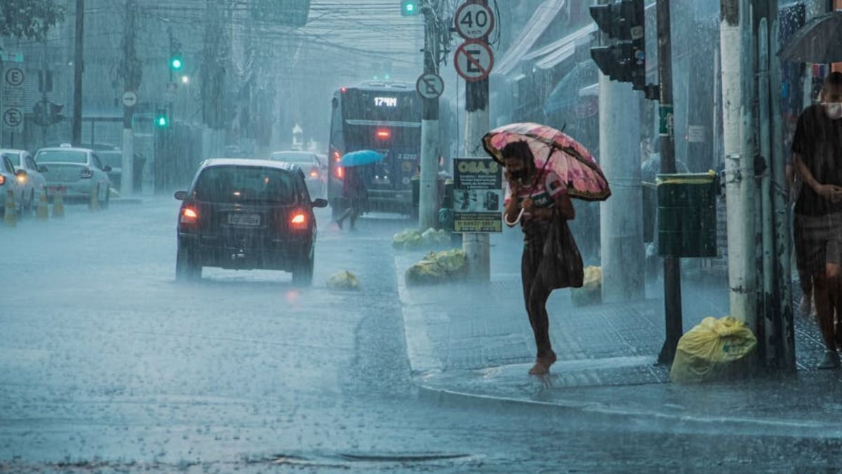 সপ্তাহজুড়ে দুর্যোগের পূর্বাভাস, ভোটের দিন কোন ৬ জেলায় ঝড়-বৃষ্টি? হাওয়া অফিস জানাল