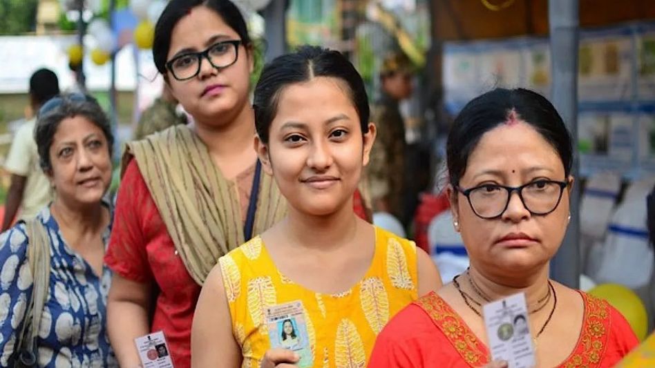 দ্বিতীয় দফায় ১২.৯ লক্ষ SIR আবেদনে অনুমোদন মাত্র ১,৪৬৮, নতুন ভোটার ৪ লাখের বেশি দ্বিতীয় দফায় ১২.৯ লক্ষ SIR আবেদনে অনুমোদন মাত্র ১,৪৬৮, নতুন ভোটার ৪ লাখের বেশি