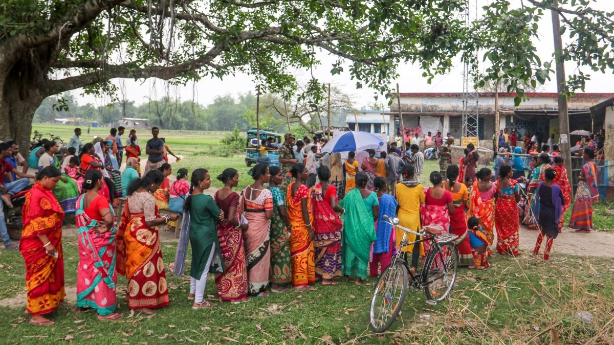 বুথ জ্যামিং, ছাপ্পা ভোট, রিগিং, ফলস ভোটিং কী? গণতন্ত্রের কত বাধা!