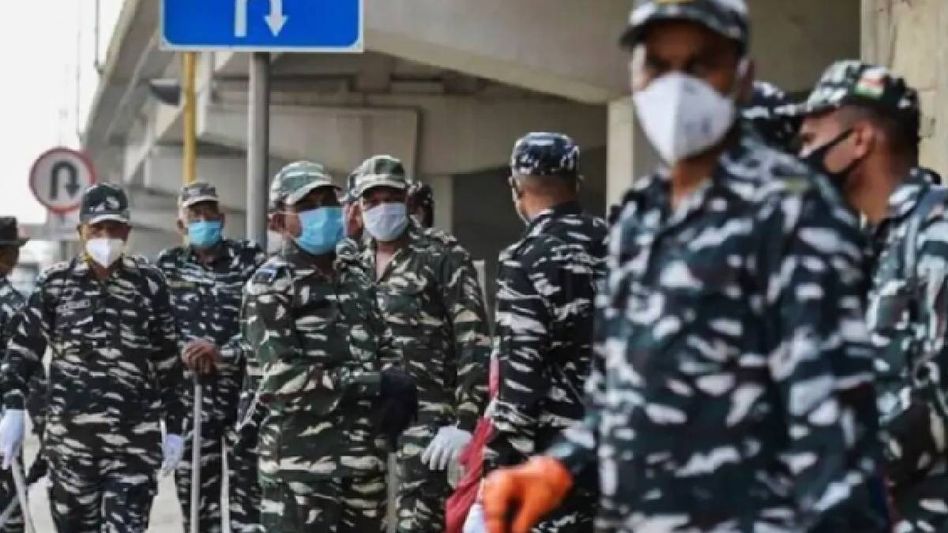 বালিতে ইভিএম বিভ্রাট ঘিরে তুমুল উত্তেজনা, পরিস্থিতি সামলাতে দুই বিক্ষোভকারীকে গ্রেপ্তার করল বাহিনী বালিতে ইভিএম বিভ্রাট ঘিরে তুমুল উত্তেজনা, পরিস্থিতি সামলাতে দুই বিক্ষোভকারীকে গ্রেপ্তার করল বাহিনী