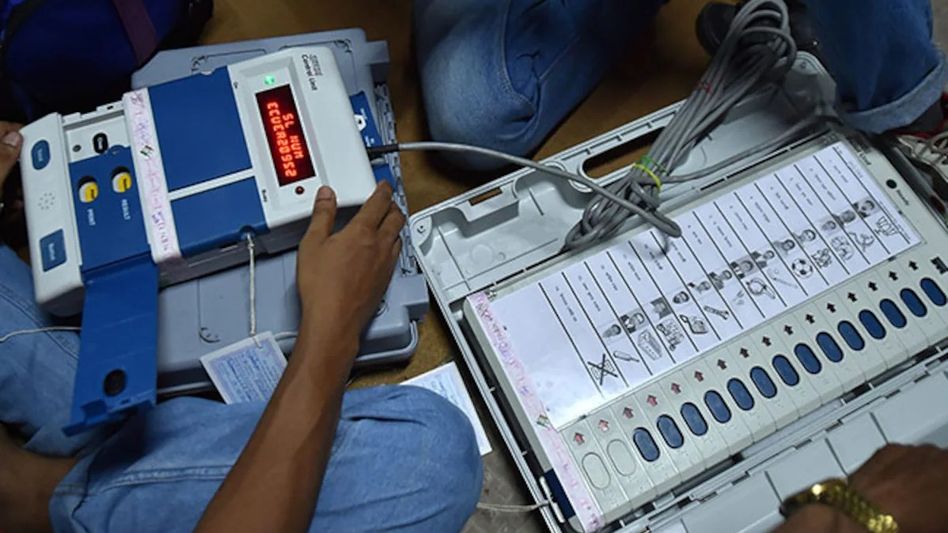 'EVM ট্যাম্পারিং প্রমাণিত হলে পুনর্নির্বাচন হবে', ফলতার অভিযোগ নিয়ে মন্তব্য কমিশনের 'EVM ট্যাম্পারিং প্রমাণিত হলে পুনর্নির্বাচন হবে', ফলতার অভিযোগ নিয়ে মন্তব্য কমিশনের