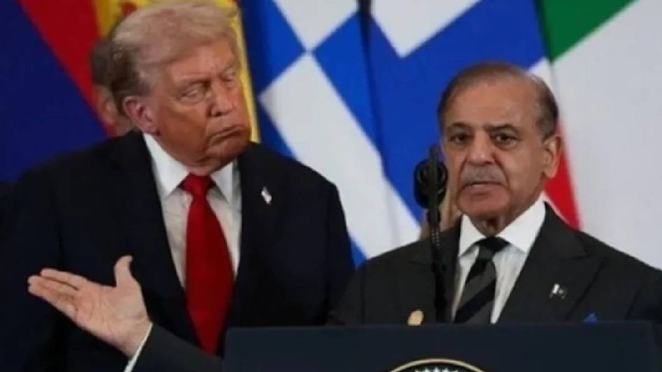 মধ্যস্থতায় ইতি! পাকিস্তান আউট, এবার কি সরাসরি ডোনাল্ড ট্রাম্পের সঙ্গেই ফোনে কথা বলবে ইরান? মধ্যস্থতায় ইতি! পাকিস্তান আউট, এবার কি সরাসরি ডোনাল্ড ট্রাম্পের সঙ্গেই ফোনে কথা বলবে ইরান?