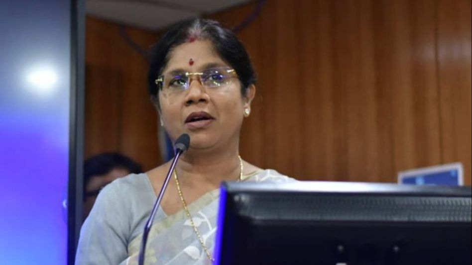 কেন্দ্রীয় বাহিনীর ‘অতিসক্রিয়তা’? আটকে দেওয়া হল শশী পাঁজাকে কেন্দ্রীয় বাহিনীর ‘অতিসক্রিয়তা’? আটকে দেওয়া হল শশী পাঁজাকে