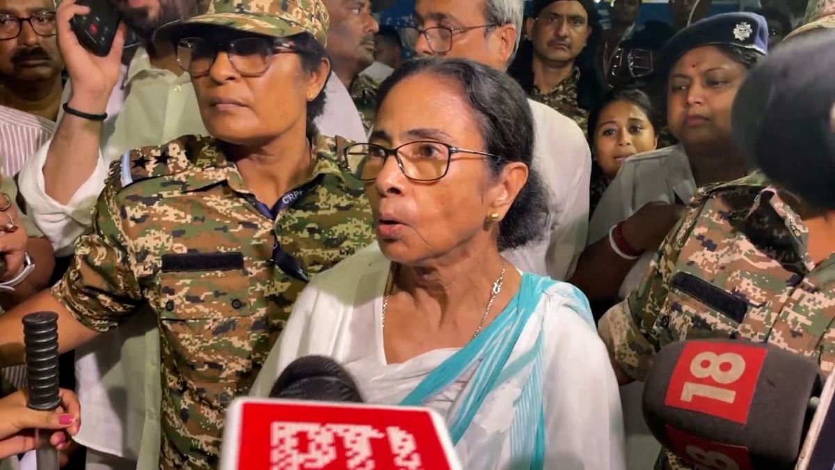 মমতা বন্দ্যোপাধ্যায় কী বললেন?
