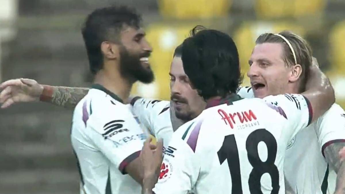 শীর্ষে ইস্টবেঙ্গল, লড়াইয়ে মোহনবাগানও, কোন স্ট্র্যাটেজিতে চ্যাম্পিয়ন হবেন? জানালেন লোবেরা 