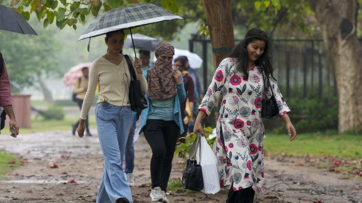 দক্ষিণবঙ্গে বৃষ্টির বিরতি, হু হু করে বাড়বে তাপমাত্রা; উত্তরবঙ্গে ভারী বর্ষণের পূর্বাভাস