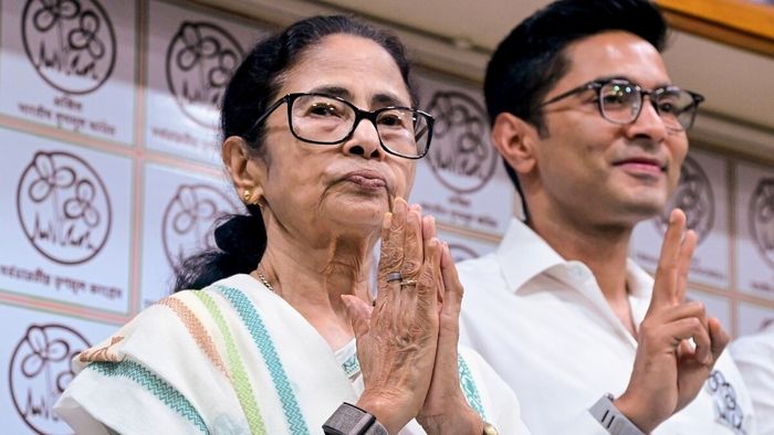 মমতা বন্দ্যোপাধ্যায়-অভিষেক বন্দ্যোপাধ্যায়