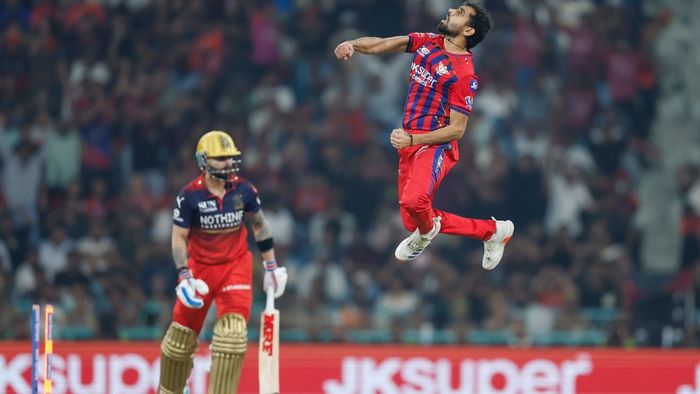 কোহলিকে আউট করার পর প্রিন্স যাদব