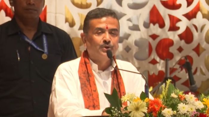 বেসরকারি শিক্ষা প্রতিষ্ঠানগুলিকে কড়া বার্তা শুভেন্দুর