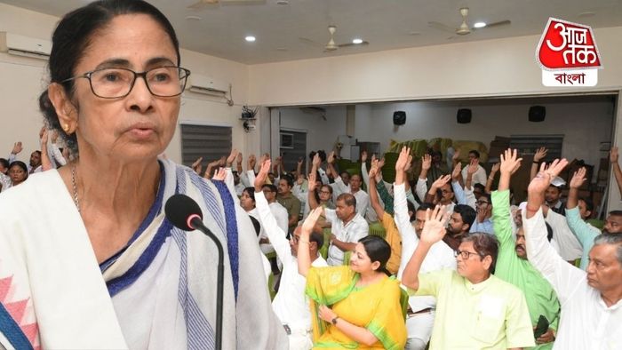নবনির্বাচিত তৃণমূল বিধায়কদের নিয়ে মিটিং করেন। সেই বৈঠকের ছবিও প্রকাশ করেছে TMC।