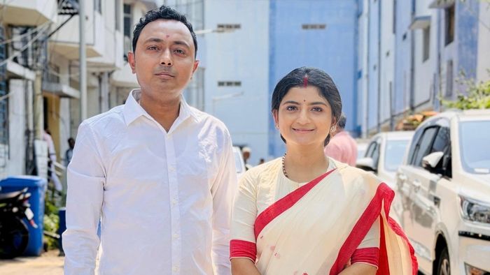 দেবরাজের গ্রেফতারির খবর ঘিরে শুরু হয় তুমুল চর্চা